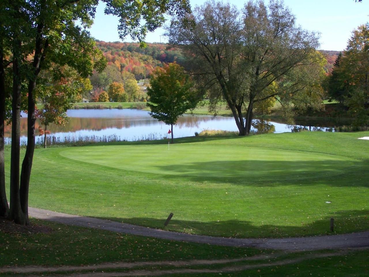 Byrncliff Golf Resort Varysburg Exterior photo